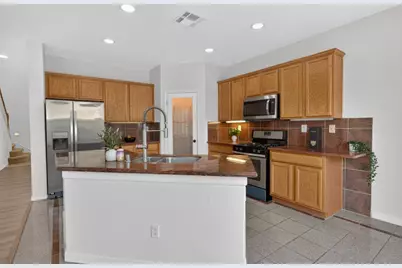 9660 Sea Cliff Way, Elk Grove, CA 95758 - Photo 21