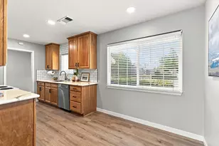 10259 Croydon Way, Rancho Cordova, CA 95670 - Photo 13