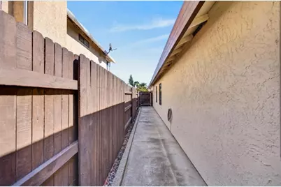 9144 Old Creek Drive, Elk Grove, CA 95758 - Photo 53