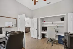 9144 Old Creek Dr, Elk Grove, CA 95758 - Photo 25