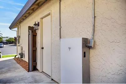 9144 Old Creek Drive, Elk Grove, CA 95758 - Photo 57