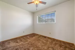 527 Poplar St, Oakdale, CA 95361 - Photo 21
