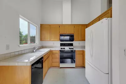 1724 Deerfield Dr, Yuba City, CA 95993 - Photo 11