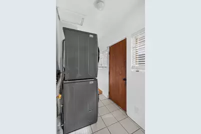 1713 Burnett Way, Sacramento, CA 95818 - Photo 25