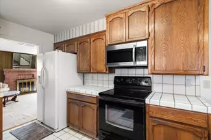 110 E B St, Oakdale, CA 95361 - Photo 19