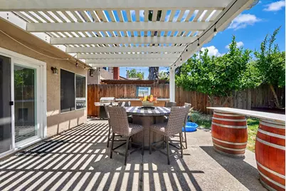 102 Henry Court, Tracy, CA 95376 - Photo 25