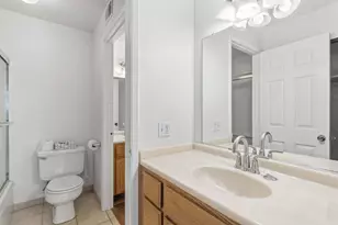 301 Del Verde Cir, Sacramento, CA 95833 - Photo 21