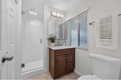 1428 Gladstone Drive, Sacramento, CA 95864 - Photo 17