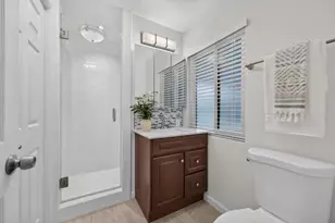 1428 Gladstone Dr, Sacramento, CA 95864 - Photo 17
