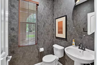 8004 Linda Isle Lane, Sacramento, CA 95831 - Photo 23