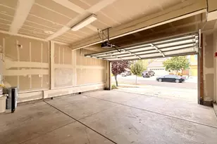 7443 Tisdale Way, Sacramento, CA 95822 - Photo 23