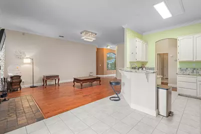 8383 Oakwood Hills Circle, Citrus Heights, CA 95610 - Photo 11