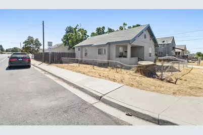 629 E H Street, Oakdale, CA 95361 - Photo 5