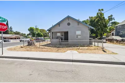 629 E H Street, Oakdale, CA 95361 - Photo 3