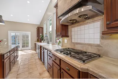 325 Diamond Oaks Road, Roseville, CA 95678 - Photo 15