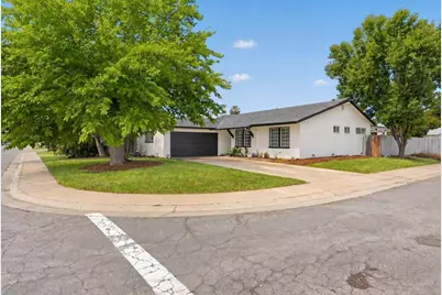 4437 Stockbridge Avenue, Sacramento, CA 95842 - Photo 3