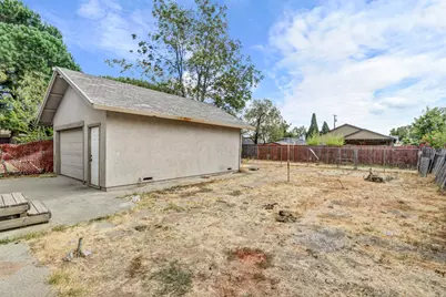 564 Lindsay Avenue, Sacramento, CA 95838 - Photo 27
