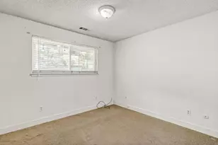 564 Lindsay Ave, Sacramento, CA 95838 - Photo 13