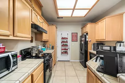 7518 Georgica Way, Sacramento, CA 95822 - Photo 7