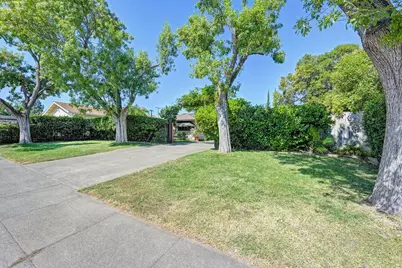 5017 Springfield Way, Sacramento, CA 95841 - Photo 3