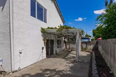 6814 Sandy Souza Way, Elk Grove, CA 95758 - Photo 49