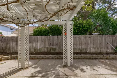 6814 Sandy Souza Way, Elk Grove, CA 95758 - Photo 43