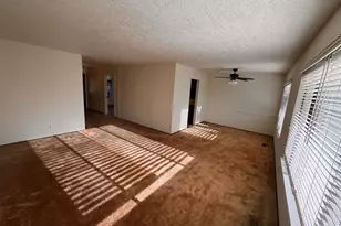 7064 Gloria Dr, Sacramento, CA 95831 - Photo 15