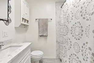 2590 Grove Ave, Sacramento, CA 95815 - Photo 17