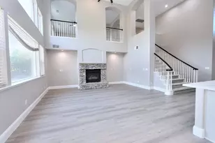 451 Hawkcrest Cir, Sacramento, CA 95835 - Photo 17