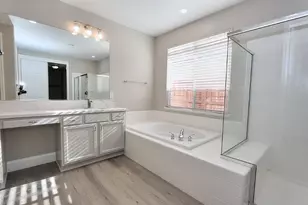 451 Hawkcrest Cir, Sacramento, CA 95835 - Photo 35