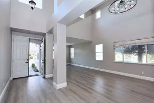451 Hawkcrest Cir, Sacramento, CA 95835 - Photo 7
