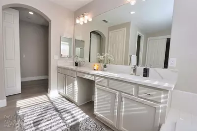 451 Hawkcrest Circle, Sacramento, CA 95835 - Photo 33