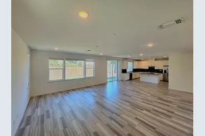 8747 Esperia Way, Sacramento, CA 95828 - Photo 21