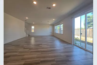 8747 Esperia Way, Sacramento, CA 95828 - Photo 19