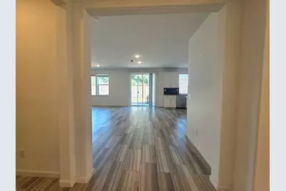 8747 Esperia Way, Sacramento, CA 95828 - Photo 11