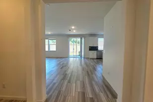 8747 Esperia Wy, Sacramento, CA 95828 - Photo 11