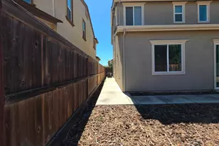 8747 Esperia Wy, Sacramento, CA 95828 - Photo 25