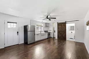 2165 Fairfield St, Sacramento, CA 95815 - Photo 37