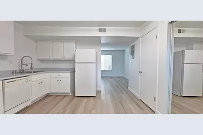 1328 D Street #4, Sacramento, CA 95814 - Photo 3