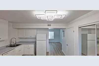 1328 D Street #4, Sacramento, CA 95814 - Photo 1