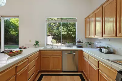 10710 Trevor Drive, Stockton, CA 95209 - Photo 15