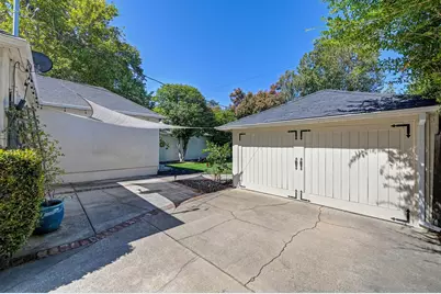 2732 14th St, Sacramento, CA 95818 - Photo 49