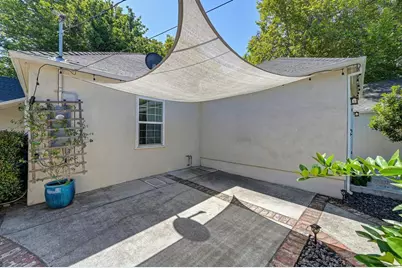 2732 14th St, Sacramento, CA 95818 - Photo 51