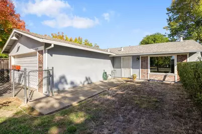 9329 Henley Way, Sacramento, CA 95826 - Photo 7