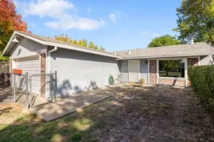 9329 Henley Way, Sacramento, CA 95826 - Photo 7
