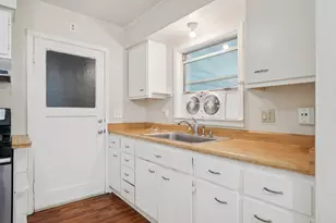 3241 Belmont Way, Sacramento, CA 95815 - Photo 9