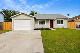 4372 Evelyn Dr, Olivehurst, CA 95961 - Photo 1