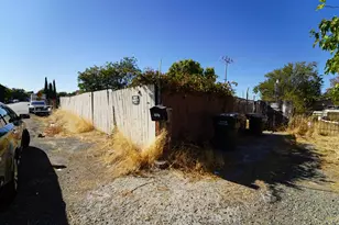 6331 Requa Way, Sacramento, CA 95823 - Photo 27