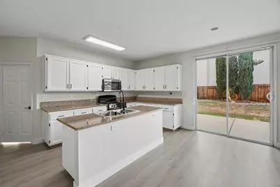 8717 Elfin Court, Elk Grove, CA 95758 - Photo 7