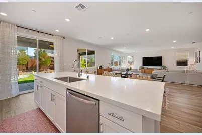 5017 Marshmallow Drive, Roseville, CA 95747 - Photo 5